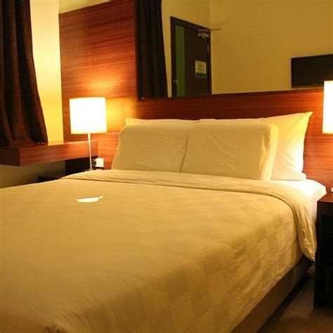 THE 10 BEST Tacloban Hotel Deals (Aug 2024).